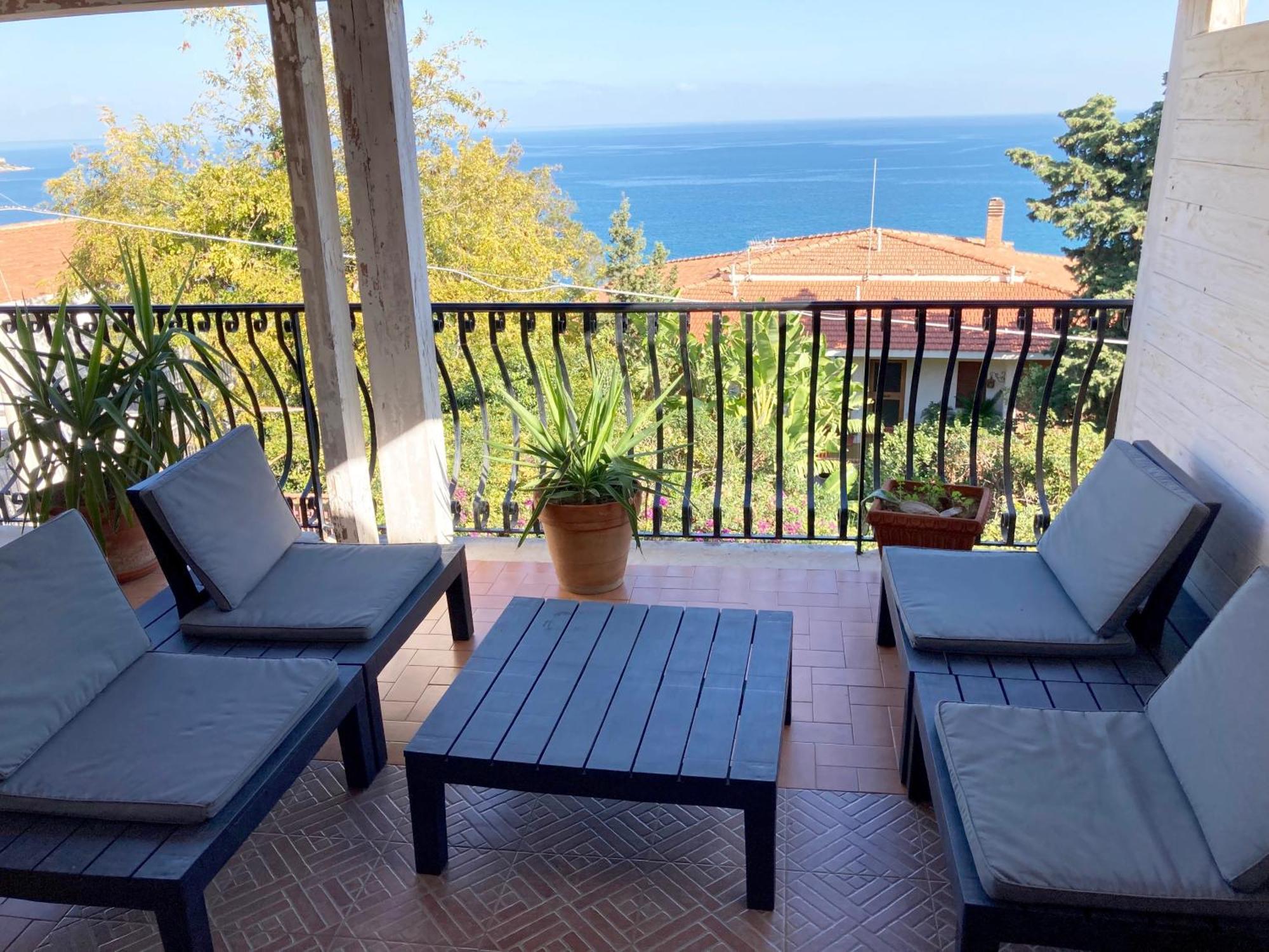 Villa Flore - Penthouse - Apartment In Villa Casteldaccia Buitenkant foto